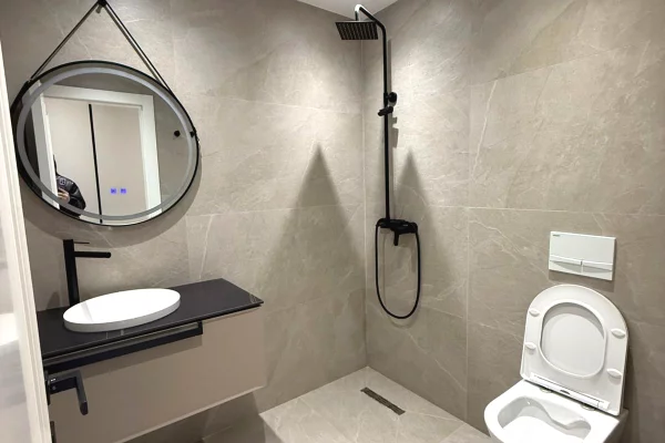 Shtepi me qera Duplex(shtepi me 2 kate) ne Tirane, 2+1, Mobilimi E mobiluar, Pagesa 1,500  Euro.