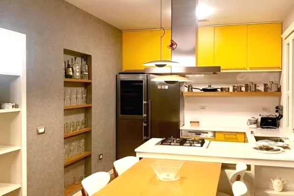 Dubleks 1+1+1 verande per qera te shallvaret ne myslym shyri