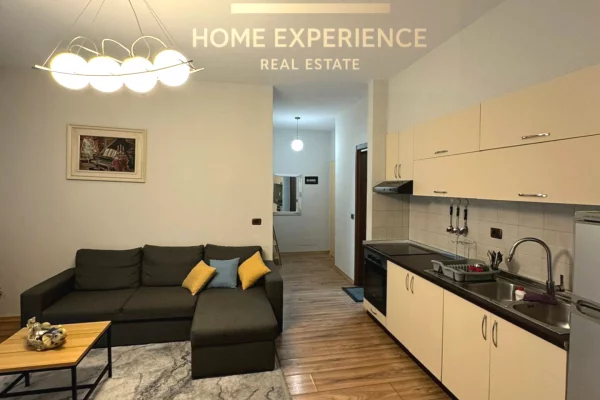 Shtepi me qera Apartament ne Tirane, 2+1, Mobilimi E mobiluar, Pagesa 700  Euro.