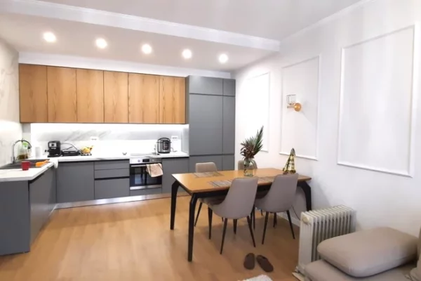 Shtepi ne shitje Apartament ne Tirane, 2+1, Mobilimi E mobiluar, Pagesa 207,000  Euro.