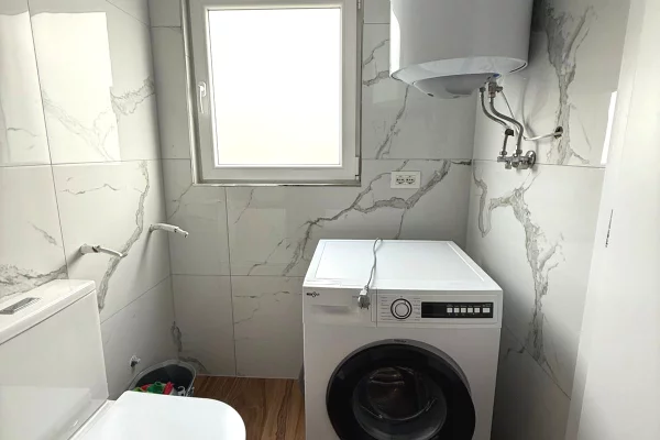 Shtepi me qera Apartament ne Tirane, 3+1, Mobilimi E mobiluar, Pagesa 550  Euro.