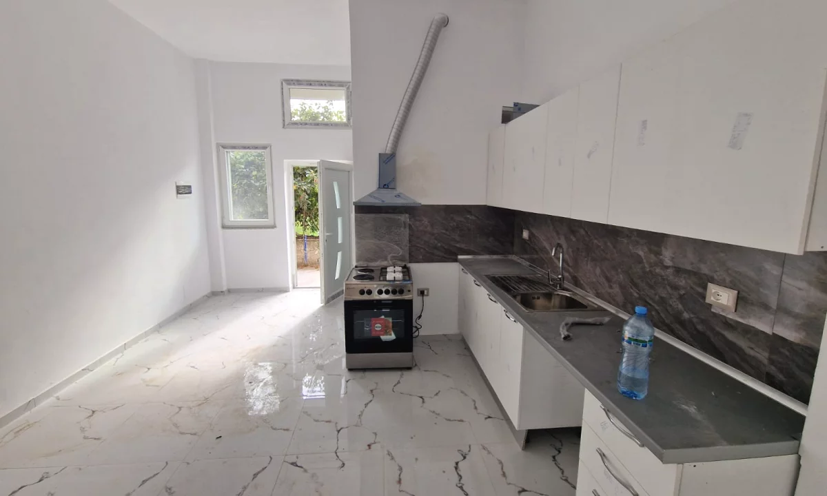 Private house for rent in Tirana 1+1, In Part