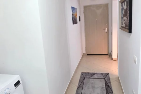 Shtepi me qera Apartament ne Tirane, 2+1, Mobilimi E mobiluar, Pagesa 70,000  Leke.