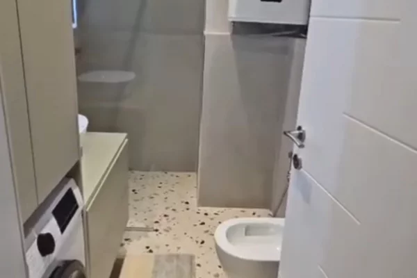 Shtepi me qera Apartament ne Tirane, 1+1, Mobilimi E mobiluar, Pagesa 470  Euro.