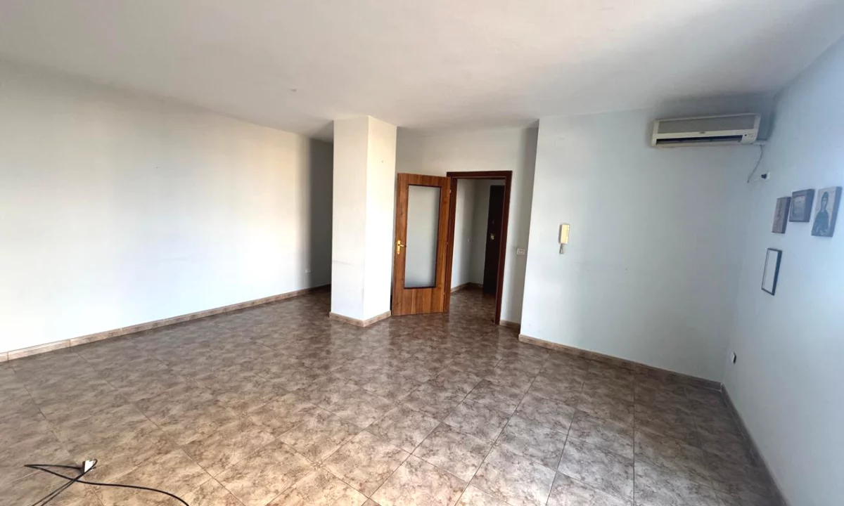 Apartment for rent in Tirana 2+1, Emty