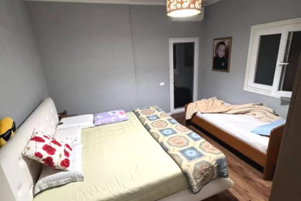 Shtepi ne shitje Apartament ne Tirane, 2+1, Mobilimi E mobiluar, Pagesa 385,000  Euro.