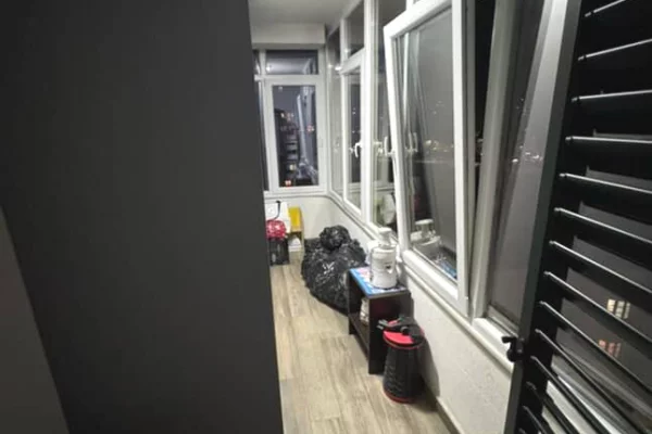 Shtepi ne shitje Apartament ne Tirane, 2+1, Mobilimi E mobiluar, Pagesa 385,000  Euro.