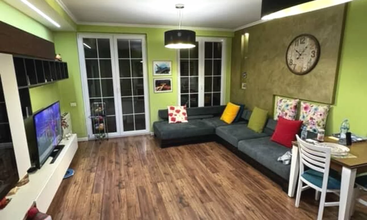 Shtepi ne shitje Apartament ne Tirane, 2+1, Mobilimi E mobiluar, Pagesa 385,000  Euro.