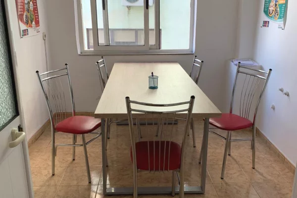 Business Property for Rent 3+1 in Tirana - 50,000 Leke