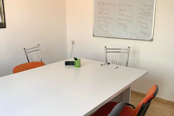 Business Property for Rent 3+1 in Tirana - 50,000 Leke