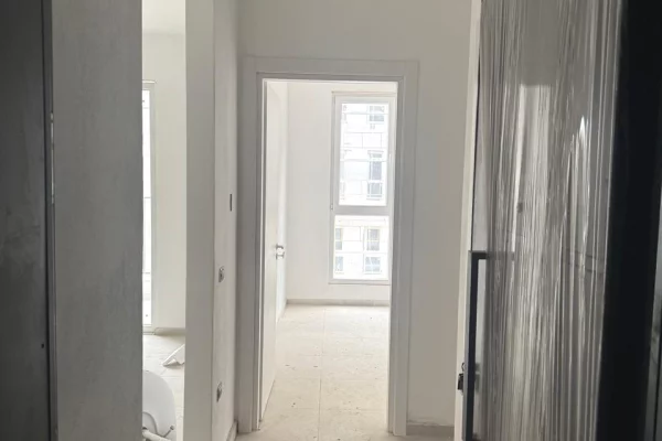 Shtepi ne shitje Apartament ne Tirane, 1+1, Mobilimi Bosh, pa mobiluar, Pagesa 67,000  Euro.