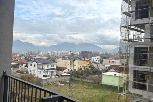 Shtepi ne shitje Apartament ne Tirane, 1+1, Mobilimi Bosh, pa mobiluar, Pagesa 67,000  Euro.