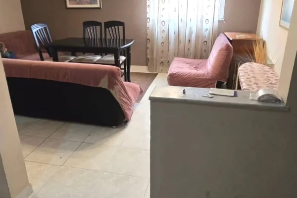 Shtepi ne shitje Apartament ne Tirane, 3+1, Mobilimi E mobiluar, Pagesa 177,000  Euro.