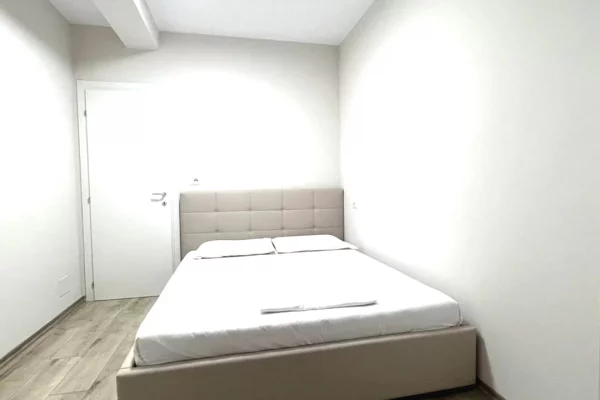 Shtepi ne shitje Apartament ne Tirane, 1+1, Mobilimi E mobiluar, Pagesa 155,000  Euro.