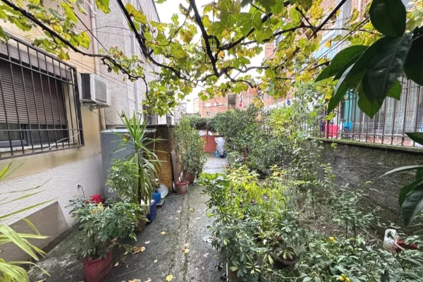 Shtepi ne shitje Apartament ne Tirane, 2+1, Mobilimi E mobiluar, Pagesa 16,000,000  Leke.