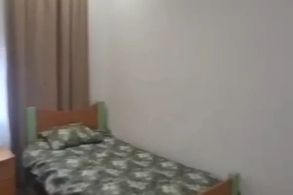 Shtepi me qera Apartament ne Tirane, 2+1, Mobilimi E mobiluar, Pagesa 77,000  Leke.