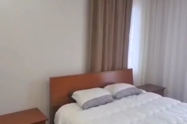 Shtepi me qera Apartament ne Tirane, 2+1, Mobilimi E mobiluar, Pagesa 77,000  Leke.