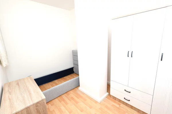 Shtepi me qera Apartament ne Tirane, 2+1, Mobilimi E mobiluar, Pagesa 700  Euro.