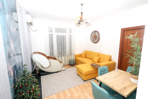 Shtepi me qera Apartament ne Tirane, 2+1, Mobilimi E mobiluar, Pagesa 700  Euro.