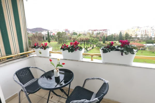 Shtepi me qera Apartament ne Tirane, 2+1, Mobilimi E mobiluar, Pagesa 700  Euro.