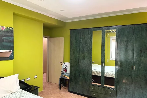 Shtepi ne shitje Apartament ne Durres, 2+1, Mobilimi E mobiluar, Pagesa 150,000  Euro.