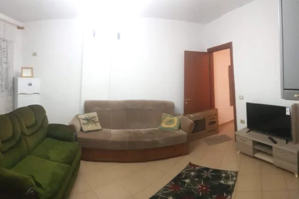 Shtepi me qera Apartament ne Tirane, 1+1, Mobilimi E mobiluar, Pagesa 35,000  Leke.