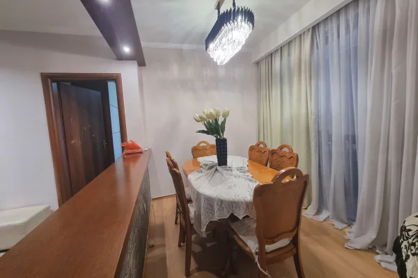 Appartamento in affitto a Tirana 2+1, Arredato