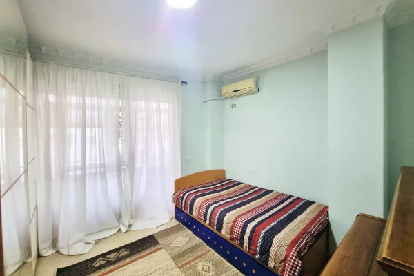 Appartamento in affitto a Tirana 2+1, Arredato