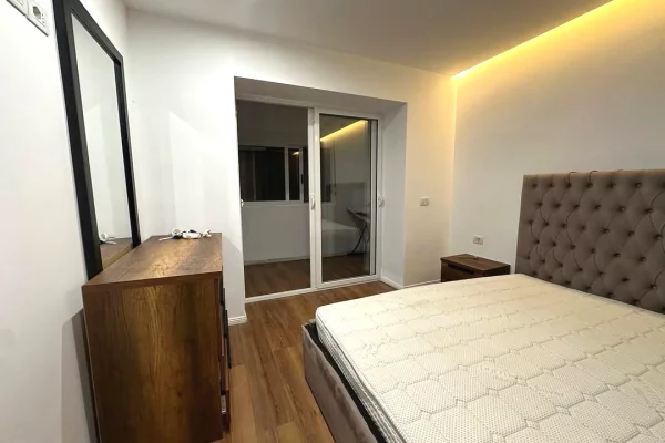 Shtepi me qera Apartament ne Tirane, 1+1, Mobilimi E mobiluar, Pagesa 500  Euro.