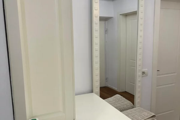 Shtepi me qera Apartament ne Tirane, 1+1, Mobilimi E mobiluar, Pagesa 500  Euro.