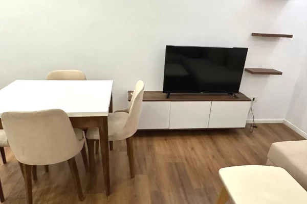 Shtepi me qera Apartament ne Tirane, 1+1, Mobilimi E mobiluar, Pagesa 500  Euro.