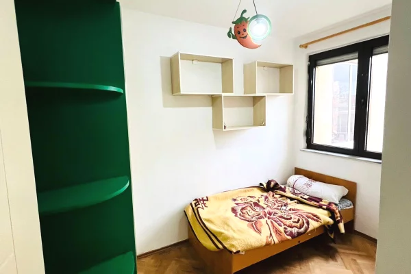 Appartamento in affitto a Tirana 3+1, Arredato