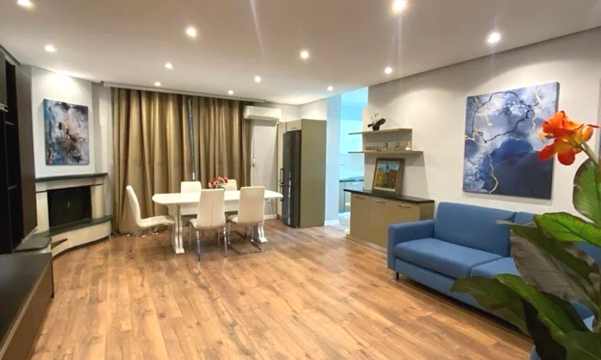 Shtepi me qera Apartament ne Tirane, 2+1, Mobilimi E mobiluar, Pagesa 1,000  Euro.