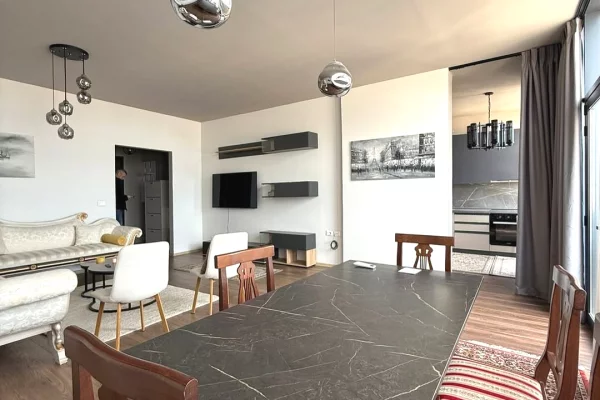 Shtepi ne shitje Apartament ne Tirane, 2+1, Mobilimi E mobiluar, Pagesa 199,000  Euro.