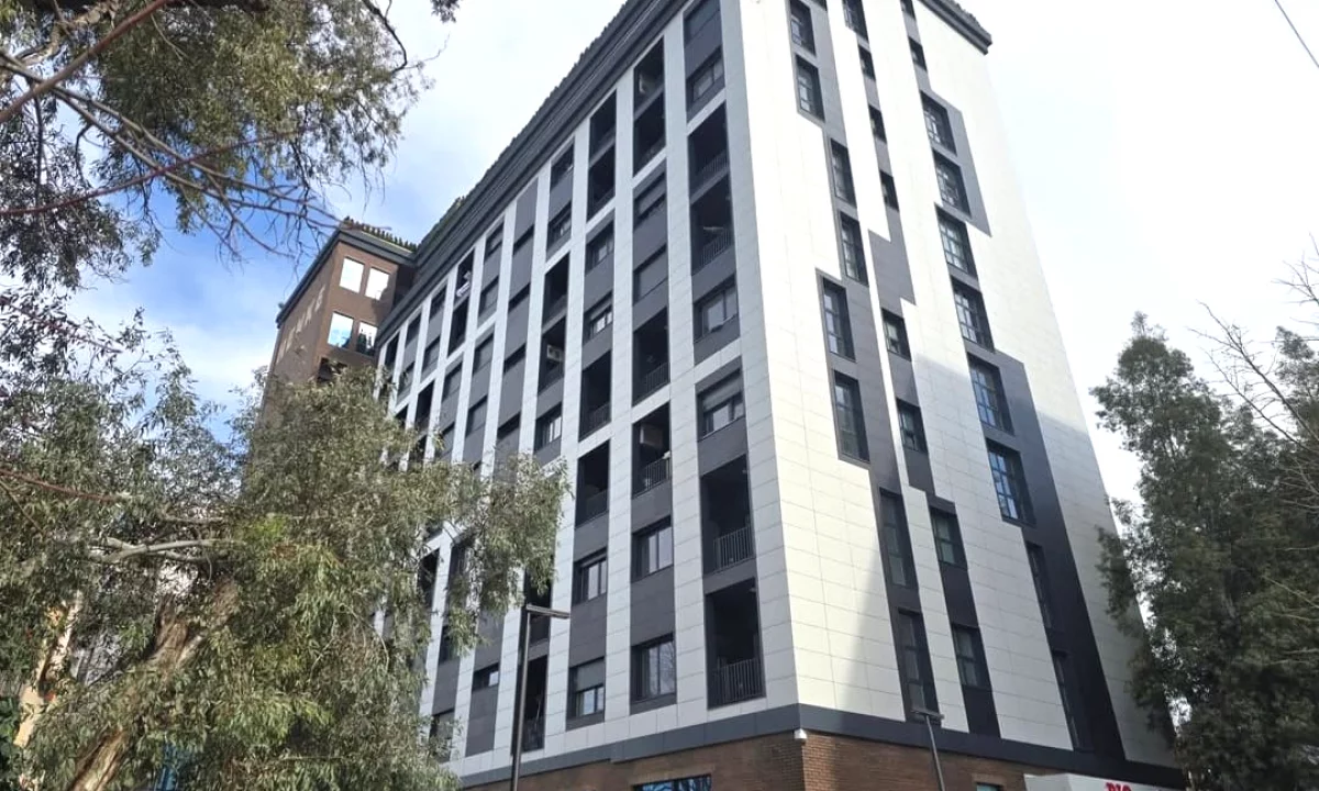 Jepet me Qira Apartament 2+1 per zyra ne Rezidencen Henke