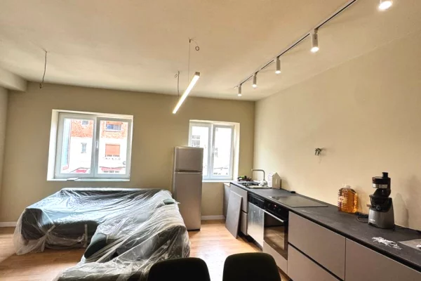 JEPET ME QERA APARTAMENT 2+1+2 + POST PARKIMI Rr. e Durrësit