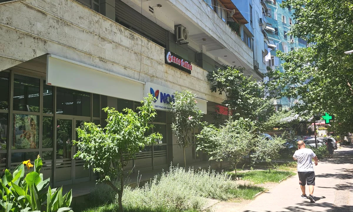 Perballe Delijorgjit  • 🏢 Hapesire ideale per shume lloje biznesi