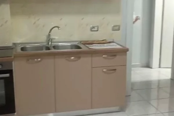 Appartamento in affitto a Tirana 3+1, Arredato