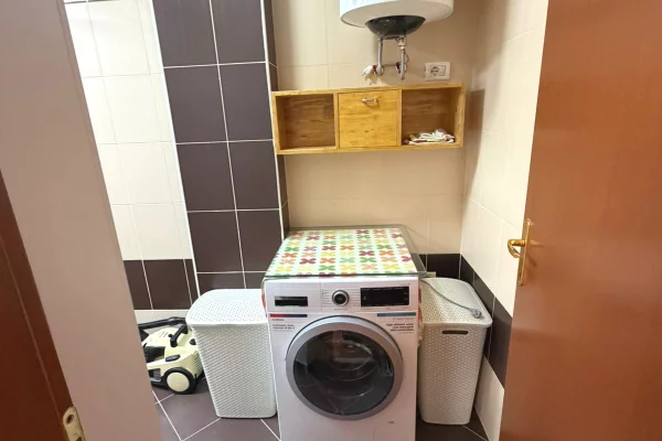 Appartamento in affitto a Tirana 3+1, Arredato