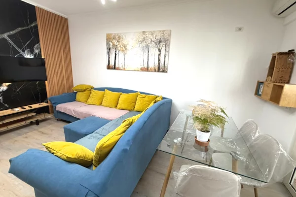 Appartamento in affitto a Tirana 3+1, Arredato