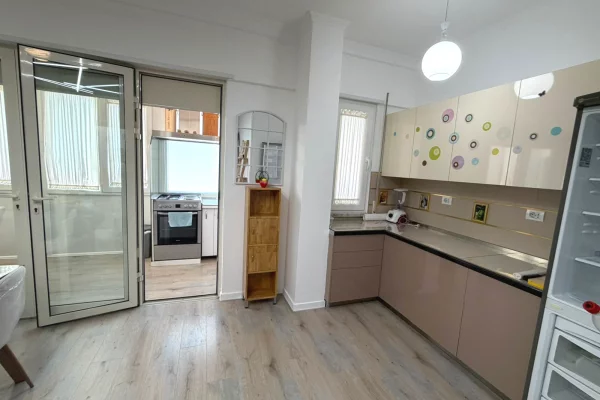 Appartamento in affitto a Tirana 3+1, Arredato