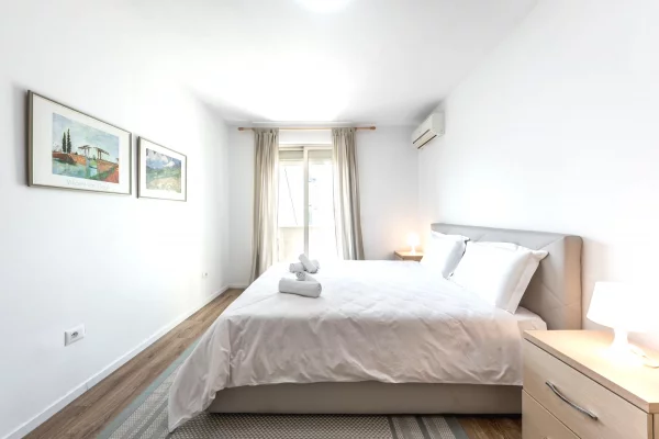 Shtepi me qera Apartament ne Tirane, 2+1, Mobilimi E mobiluar, Pagesa 1,500  Euro.