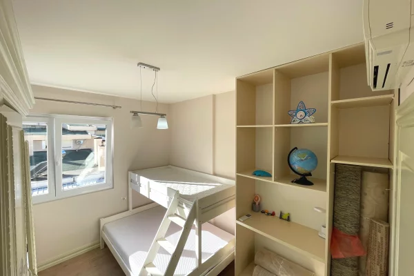 Shtepi me qera Apartament ne Tirane, 3+1, Mobilimi E mobiluar, Pagesa 100,000  Leke.