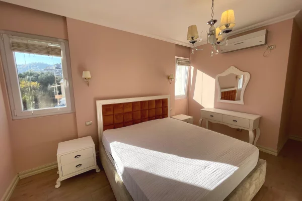 Shtepi me qera Apartament ne Tirane, 3+1, Mobilimi E mobiluar, Pagesa 100,000  Leke.