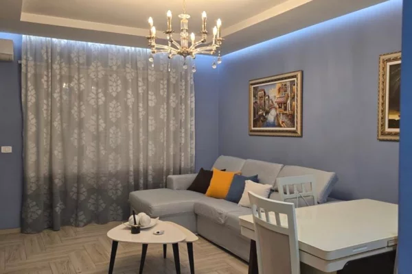 Appartamento in affitto a Tirana 1+1, Arredato