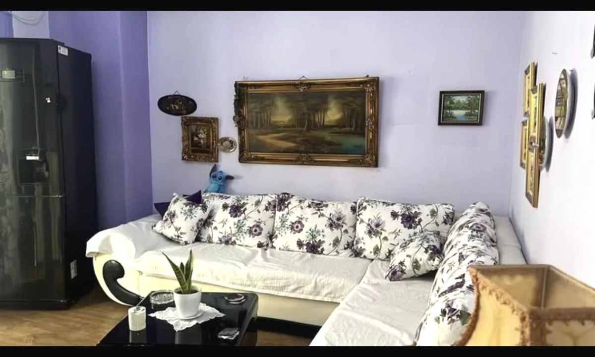 Shtepi me qera Apartament ne Tirane, 2+1, Mobilimi E mobiluar, Pagesa 60,000  Leke.