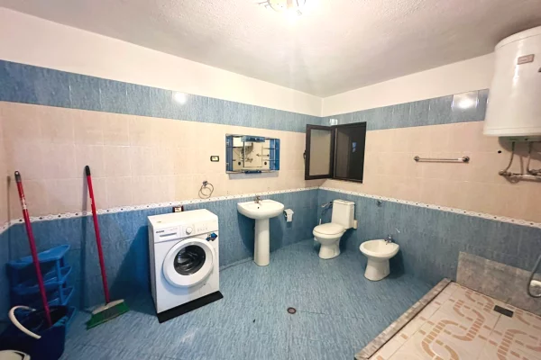 Shtepi me qera Apartament ne Tirane, 1+1, Mobilimi E mobiluar, Pagesa 35,000  Leke.