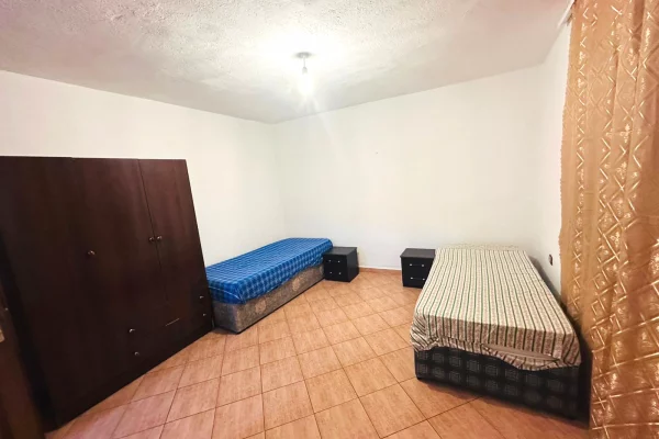 Shtepi me qera Apartament ne Tirane, 1+1, Mobilimi E mobiluar, Pagesa 35,000  Leke.