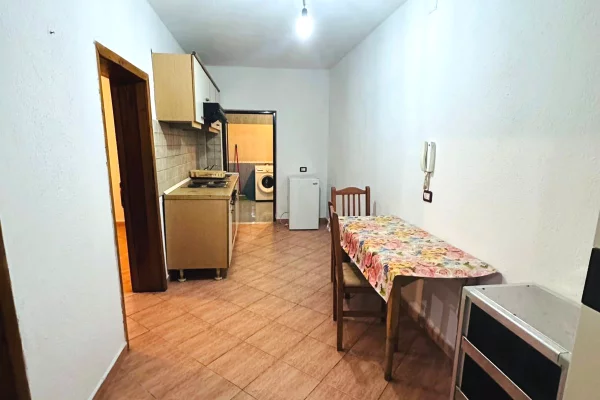 Shtepi me qera Apartament ne Tirane, 1+1, Mobilimi E mobiluar, Pagesa 35,000  Leke.