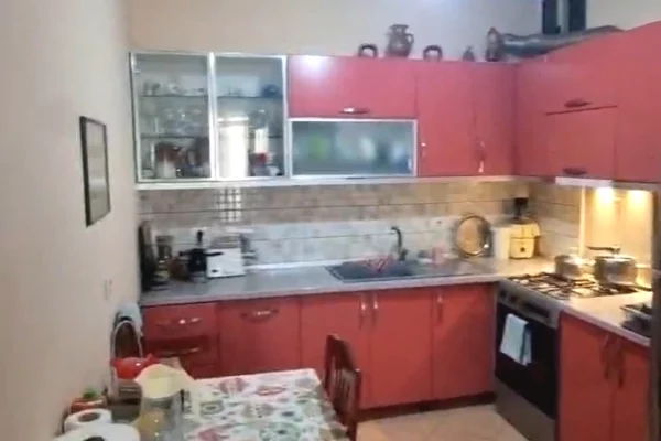 Shtepi me qera Apartament ne Tirane, 2+1, Mobilimi E mobiluar, Pagesa 198,000  Euro.